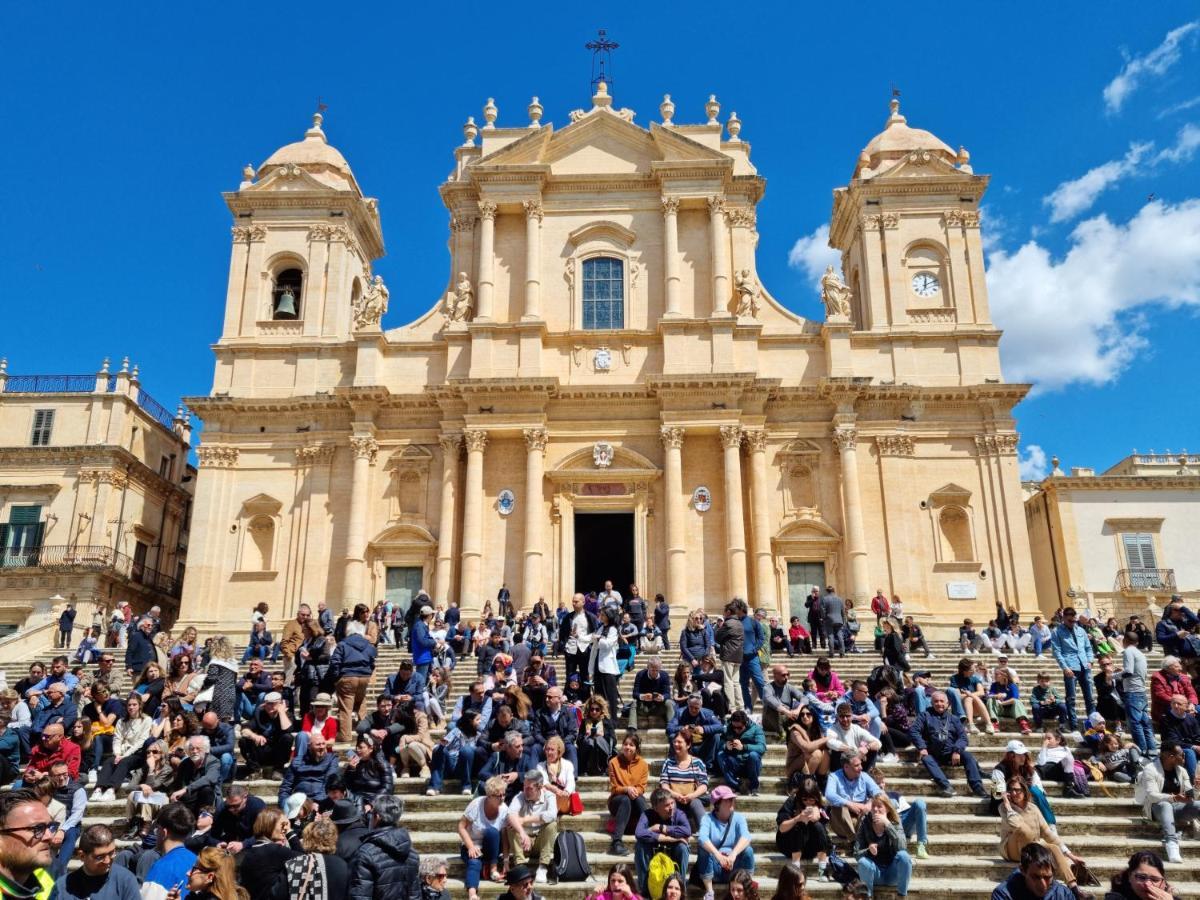Casa Bommegna Villa Noto Exteriör bild